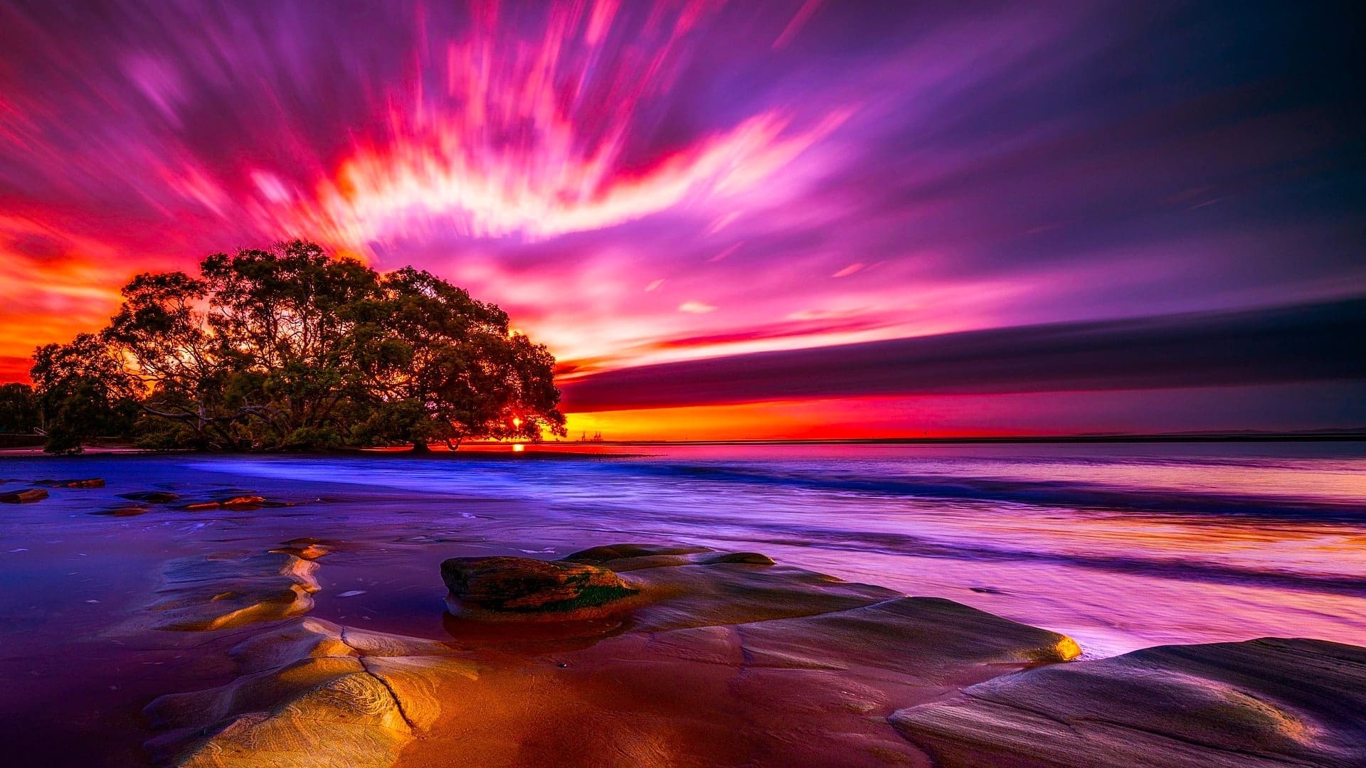 colorful sunset by kienvirak