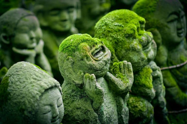 Photo of Japanese Jizo statues by Jordy Meow for Pixabay